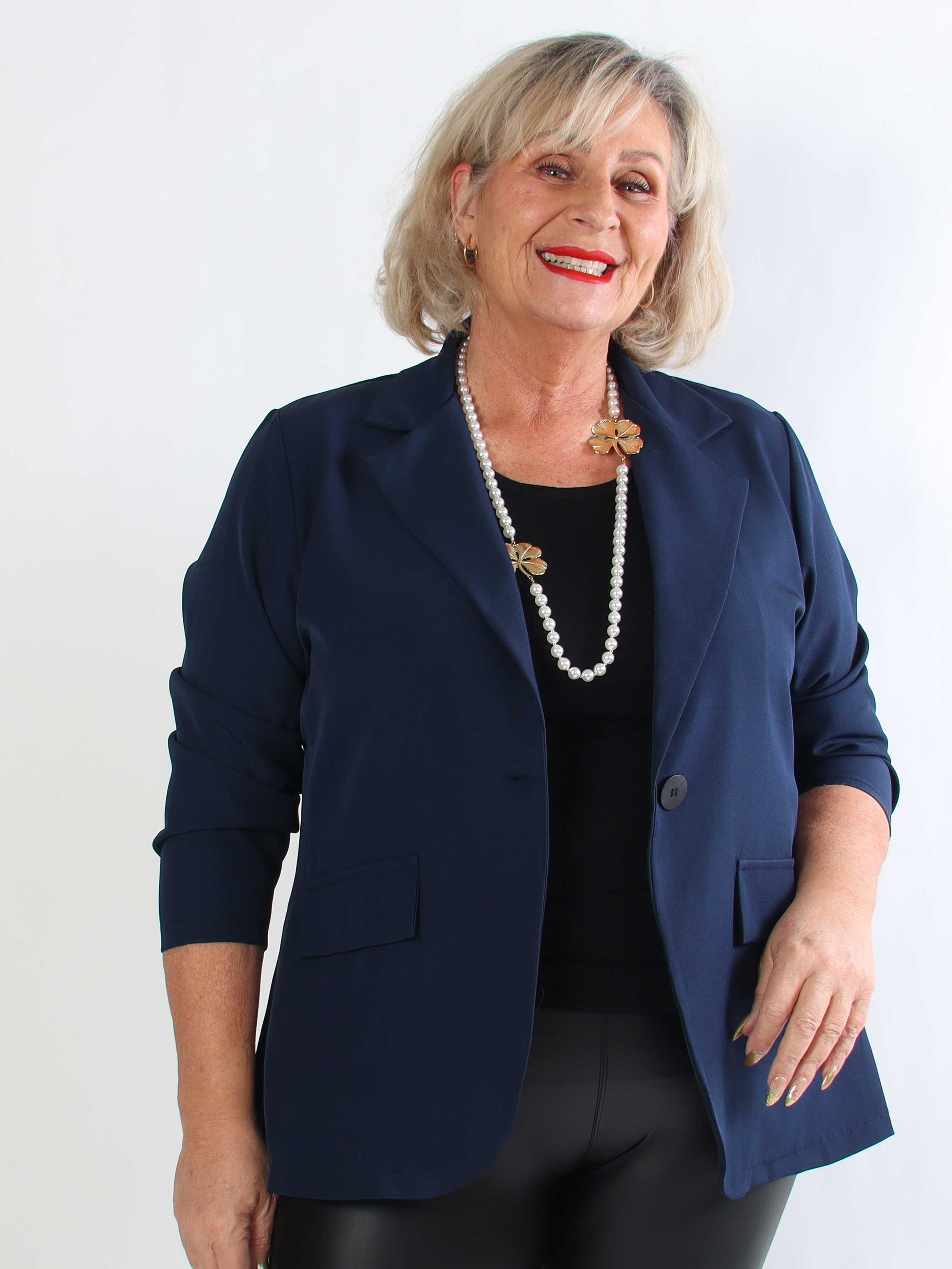 Lanthe Plain - Stilren ensfarvet plus size blazer